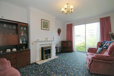 1 bedroom semi-detached bungalow for sale, The Fairway, Stanningley, Pudsey