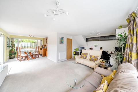 undefined, Dunedin Drive, Caterham CR3