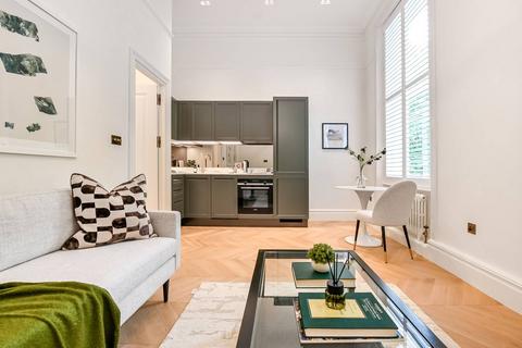 1 bedroom flat for sale, 21 Holland Park Gardens, Holland Park, W14
