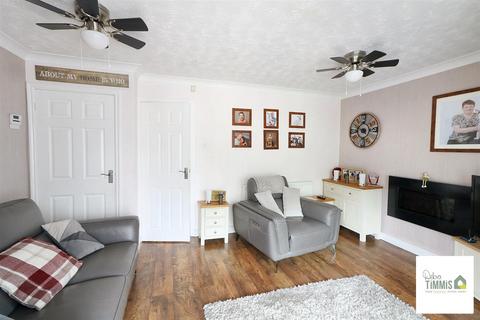 3 Dairyfields Way, Stoke-on-trent, ST1 6XJ