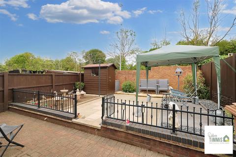 3 Dairyfields Way, Stoke-on-trent, ST1 6XJ