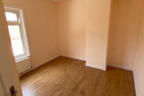 3 bedroom terraced house for sale, Freehold Street, Queens Park, NN2 6EW