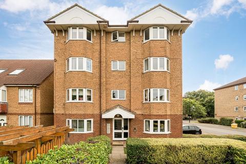 Varsity Drive, Twickenham TW1