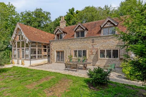 undefined, Exceptional 16th-Century Home with Barn and Annexe in Saxlingham