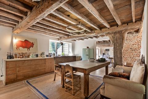 undefined, Exceptional 16th-Century Home with Barn and Annexe in Saxlingham