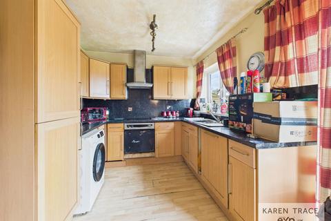 undefined, Landreath Place, Par PL24