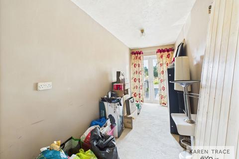 undefined, Landreath Place, Par PL24