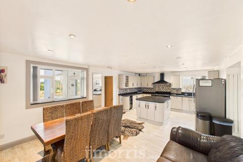 4 bedroom detached house for sale, Nantycaws