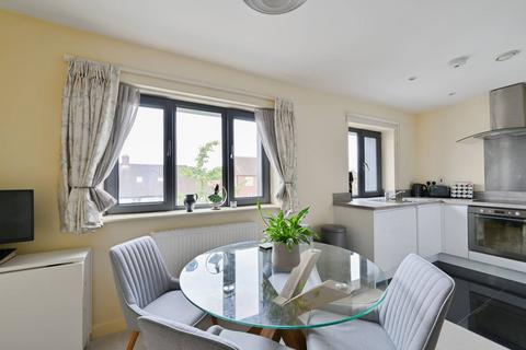 undefined, London Road, Mitcham, CR4