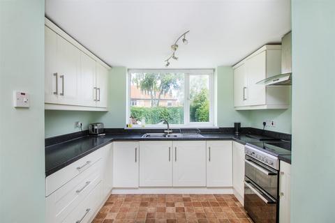 4 bedroom semi-detached house for sale, Birchwood Avenue, North Gosforth, NE13