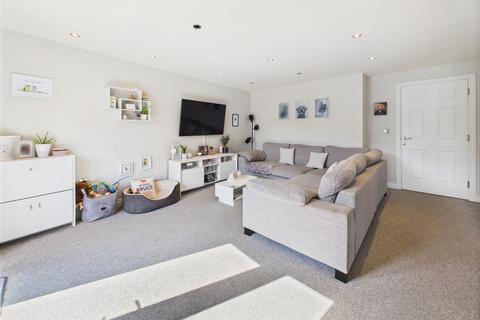 2 Beamont Walk, Brockworth, Gloucester, GL3 4BL