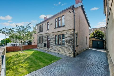 10 Ashfield, Bradford, BD4 9RL