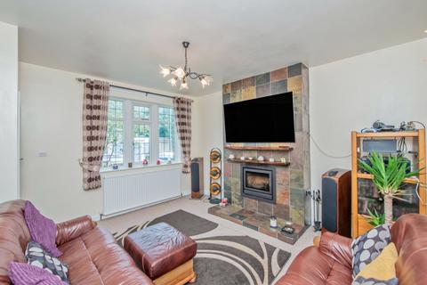 10 Ashfield, Bradford, BD4 9RL