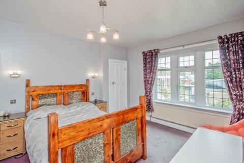 10 Ashfield, Bradford, BD4 9RL