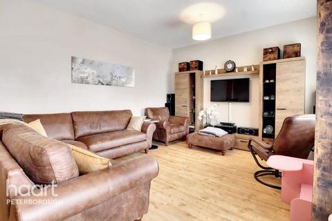 19 Eastlands, Crowland, Peterborough, PE6 0JF