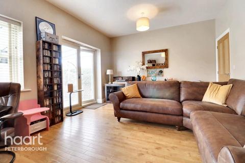 19 Eastlands, Crowland, Peterborough, PE6 0JF