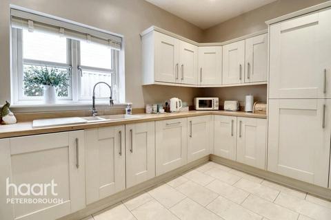 19 Eastlands, Crowland, Peterborough, PE6 0JF