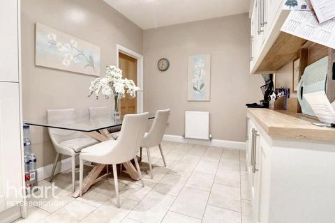 19 Eastlands, Crowland, Peterborough, PE6 0JF