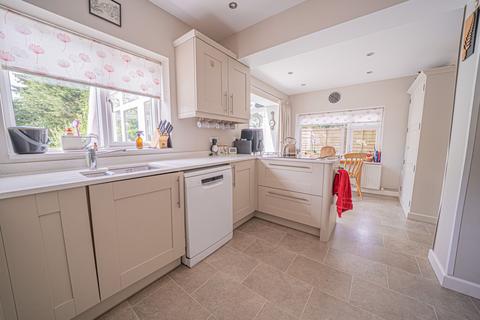 undefined, Milton Road, Bentley Heath, B93