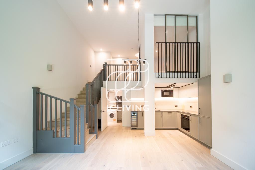 Mews house, Windsor Square, SE18