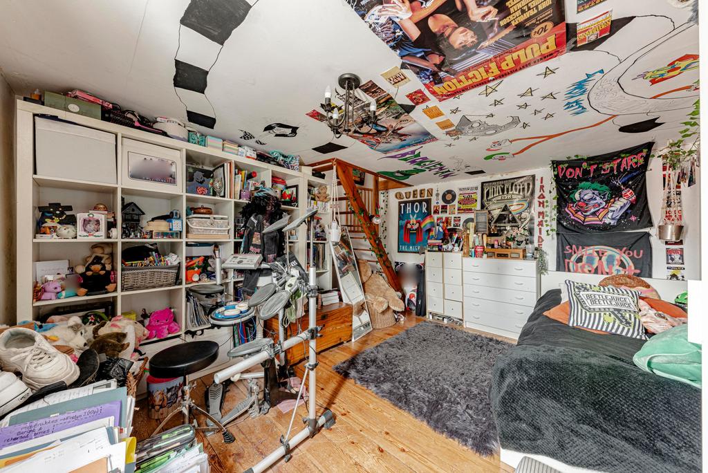 Bedroom Two (2)