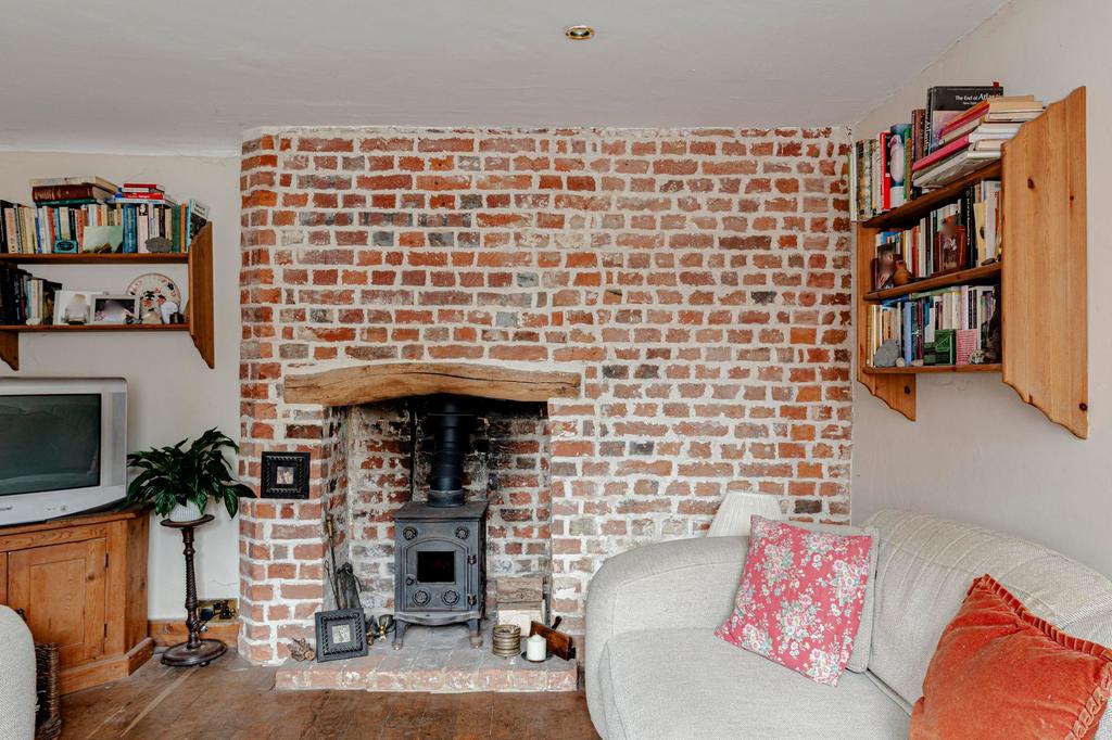 Living Room (2)