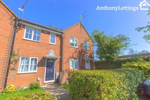 3 bedroom end of terrace house to rent, Kingsley Court, Welwyn Garden City
