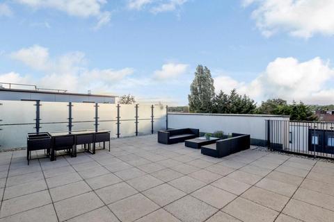 3 bedroom flat for sale, Hitchin Lane, Stanmore HA7