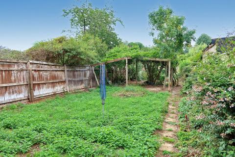 3 bedroom semi-detached house for sale, Farmfield Road, Banbury