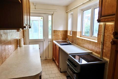 3 bedroom semi-detached house for sale, Farmfield Road, Banbury