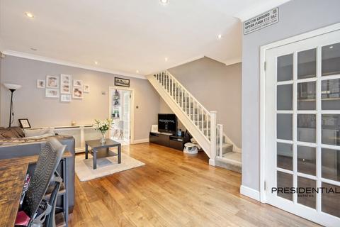 2 bedroom house for sale, High Gables, Loughton IG10