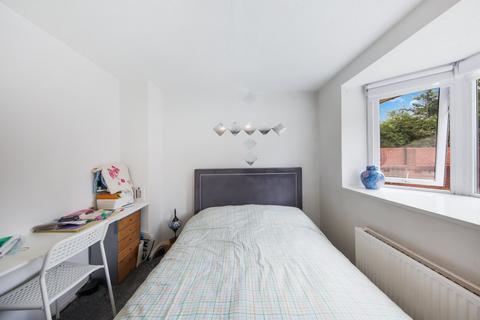 164 Franklin Way, Croydon, CR0 4UW