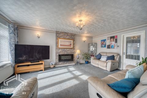 3 bedroom bungalow for sale, Frobisher Drive, Lytham St. Annes, Lancashire
