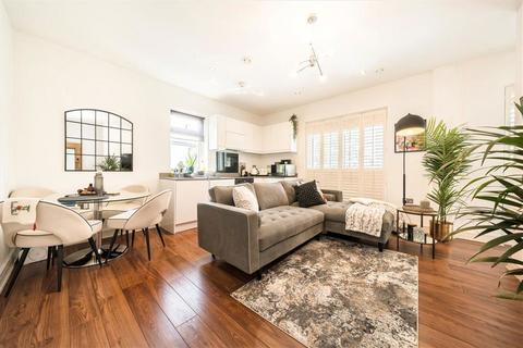1 bedroom flat for sale, New Park Road, London SW2