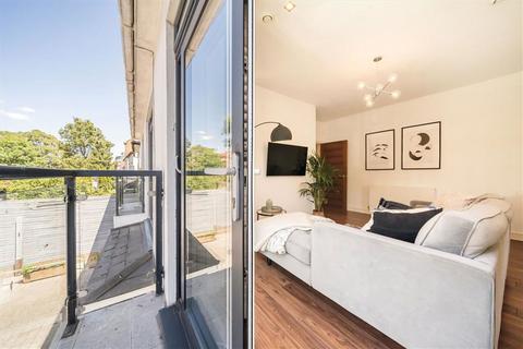 1 bedroom flat for sale, New Park Road, London SW2