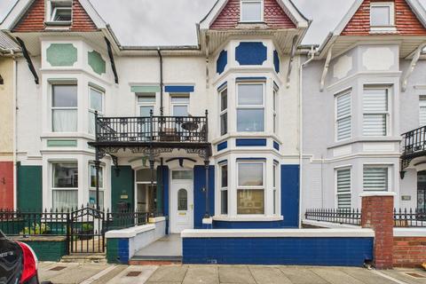Esplanade Avenue, Porthcawl CF36