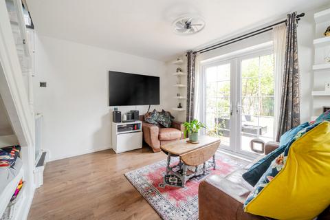 21 Buzzard Road, Luton, LU4 0UF