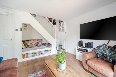 21 Buzzard Road, Luton, LU4 0UF