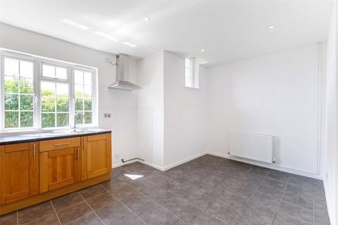 4 bedroom detached house to rent, Bishop's Cannings, Devizes, SN10