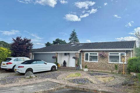 4 bedroom bungalow for sale, Spinney Close, St. Leonards, BH24 2RB