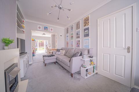 7 Croft Down Road, Solihull, B92 9BD