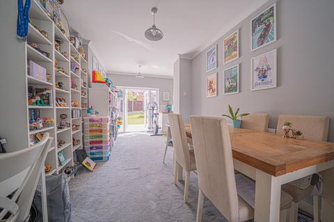 7 Croft Down Road, Solihull, B92 9BD