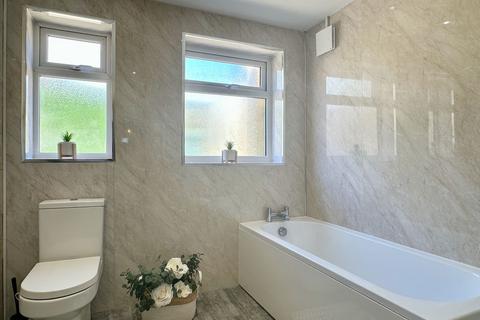 3 bedroom terraced house to rent, Gower Road, Sketty, SA2