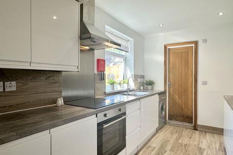3 bedroom terraced house to rent, Gower Road, Sketty, SA2