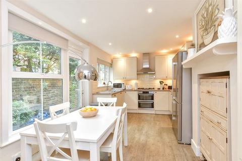 Elizabeth Road, Worthing, West Sussex