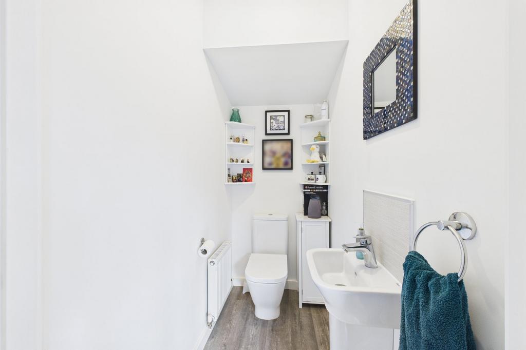 Cloakroom/Wc