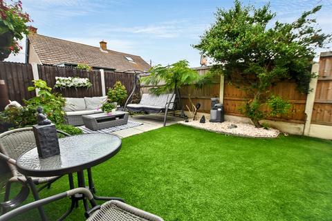 3 bedroom detached bungalow for sale, Metz Avenue, Canvey Island SS8