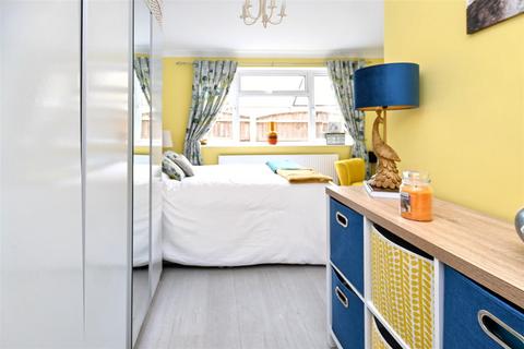 3 bedroom detached bungalow for sale, Metz Avenue, Canvey Island SS8
