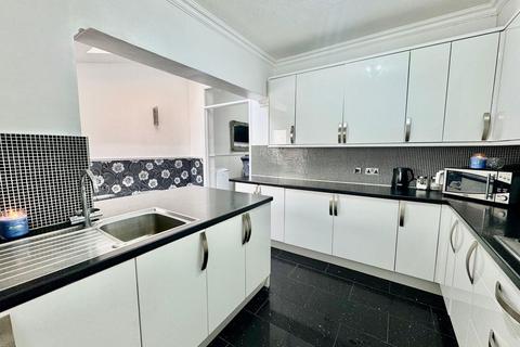 3 bedroom terraced house for sale, Winstanley Road, Sheerness ME12
