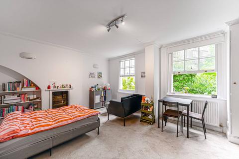 Studio for sale, Moreton St, SW1, Pimlico, London, SW1V